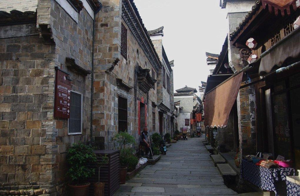 僵尸过人行道